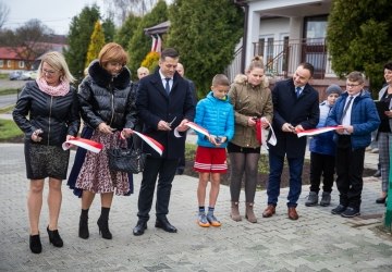 OSA oraz wielofunkcyjne boisko z bezpieczną nawierzchnią w Wawrzce oficjalnie otwarte!