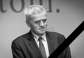 ŚPIESZMY SIĘ KOCHAĆ LUDZI TAK SZYBKO ODCHODZĄ.....